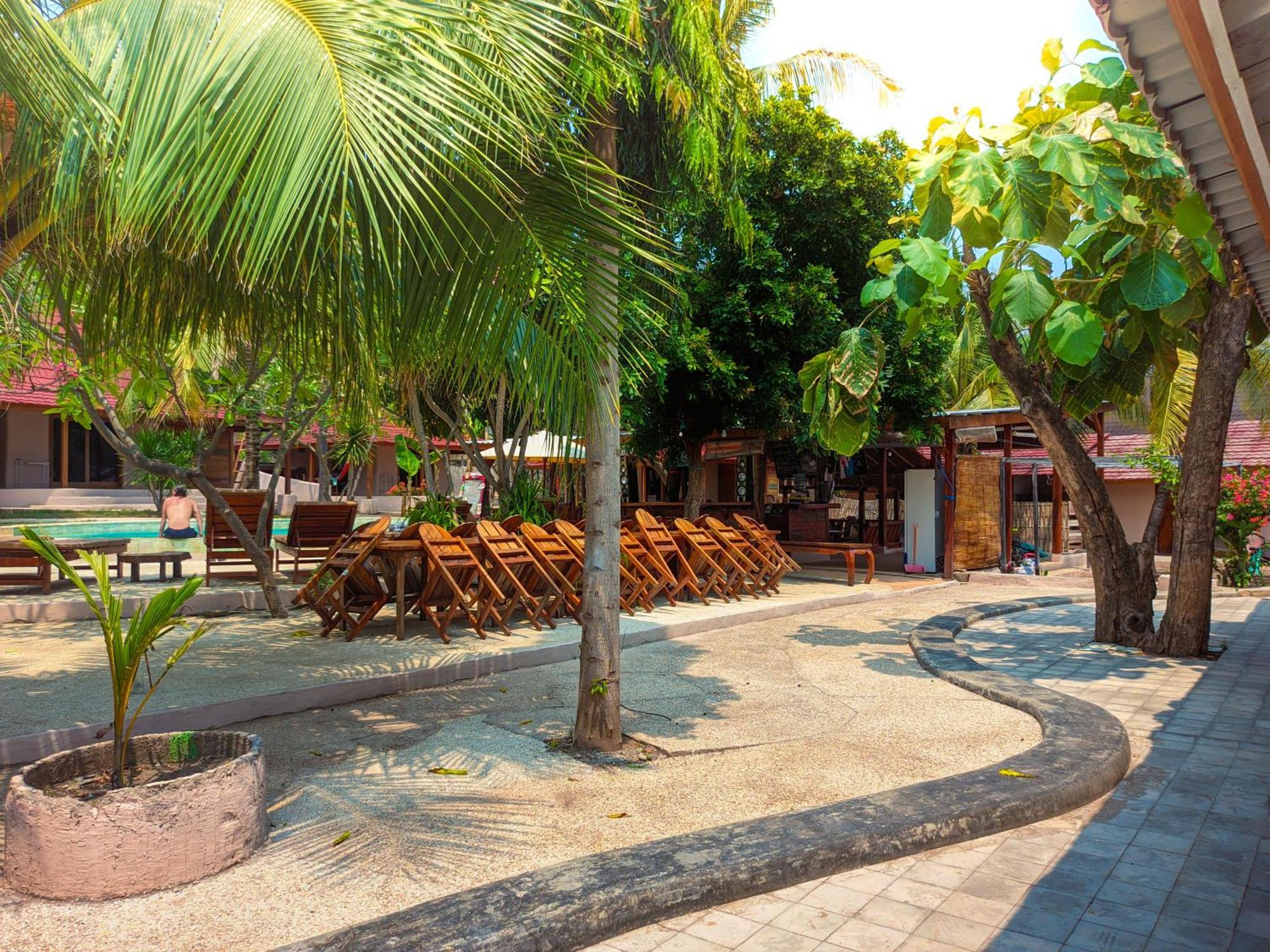 גילי טרוונגן Jati Village, Party Hostel And Bungalows מראה חיצוני תמונה