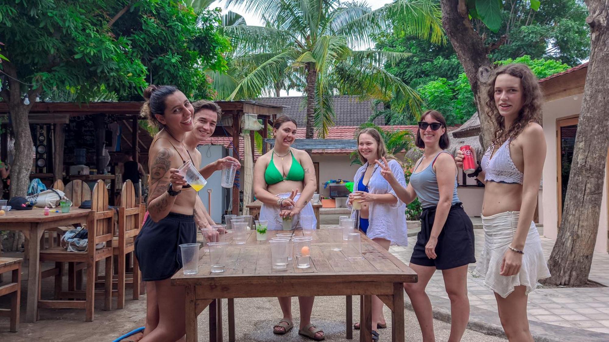 גילי טרוונגן Jati Village, Party Hostel And Bungalows מראה חיצוני תמונה