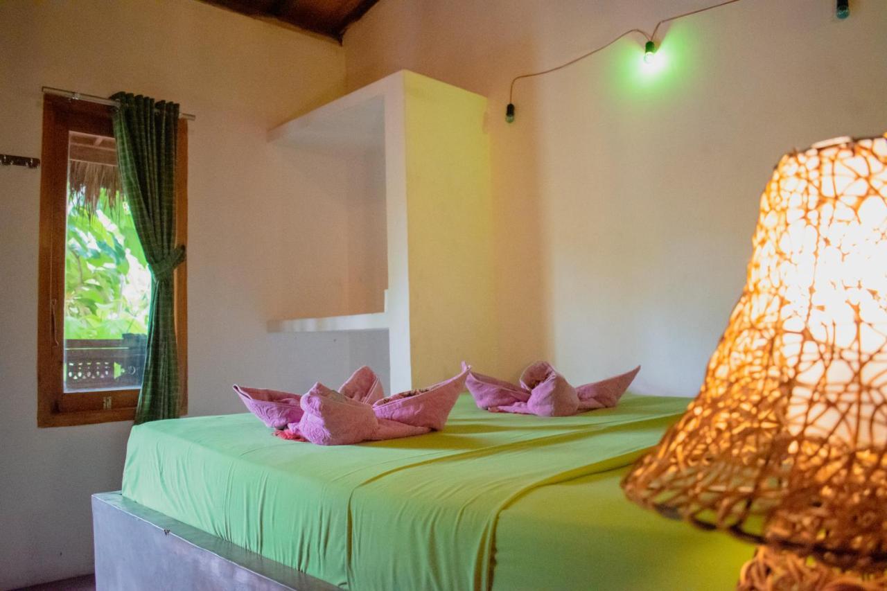 גילי טרוונגן Jati Village, Party Hostel And Bungalows מראה חיצוני תמונה